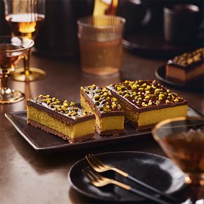 No.1 Pistachio Crunch Dessert