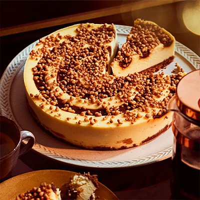 Large Cinnamon Swirl Cheesecake
