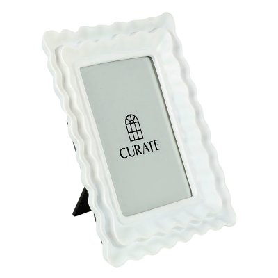 Curate Ruffle Frame, White, 4x6
