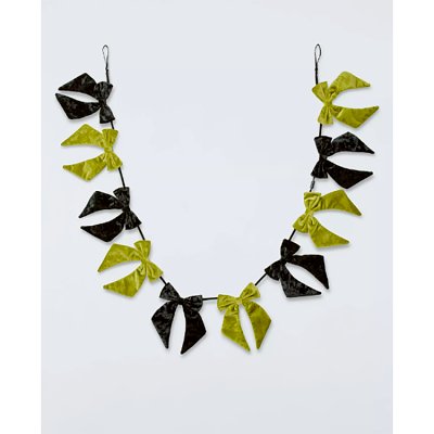 Velvet Bow Garland