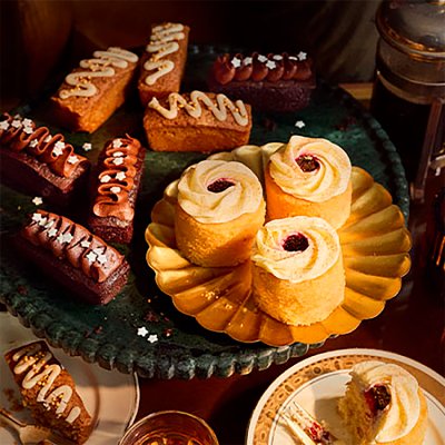 No.1 12 Mini Cakes Winter Selection
